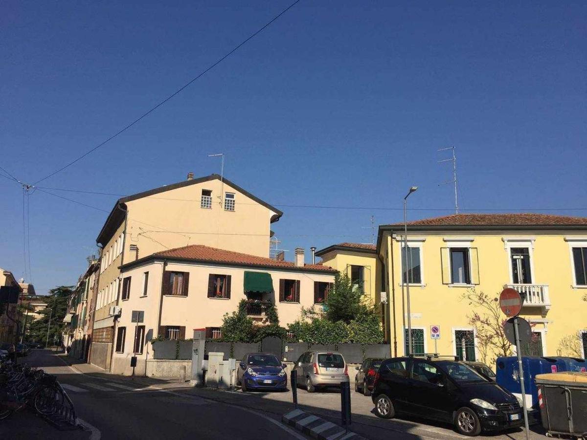 Scroce Apt Close To Prato Della Valle Padova Bagian luar foto